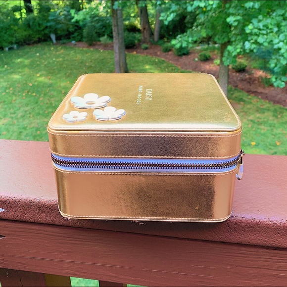 SOLD - Picture 3 of 4